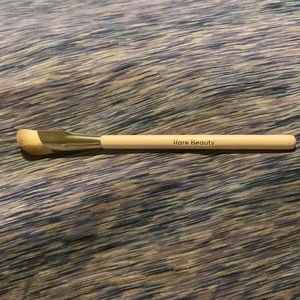 Rare Beauty “Concealer” Brush